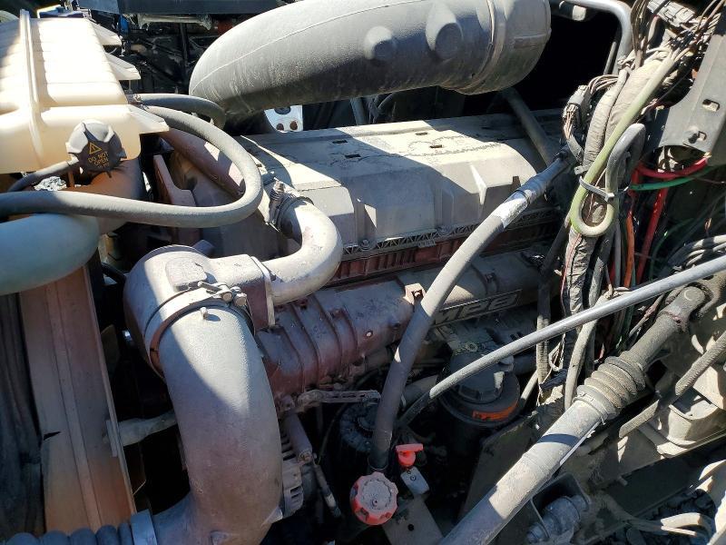 2015 Mack CXU613 Semi Truck