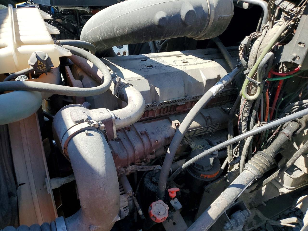 2015 Mack CXU613 Semi Truck