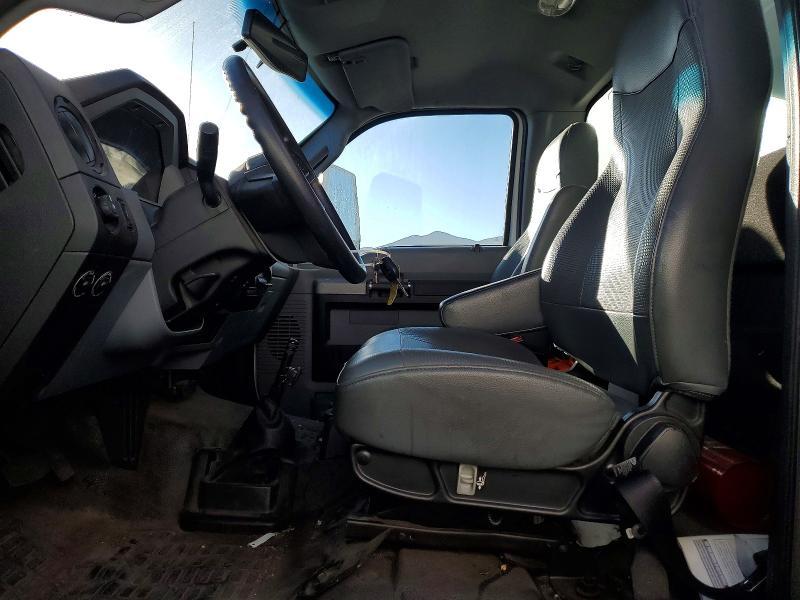 2019 Ford F750 Super Duty box Truck