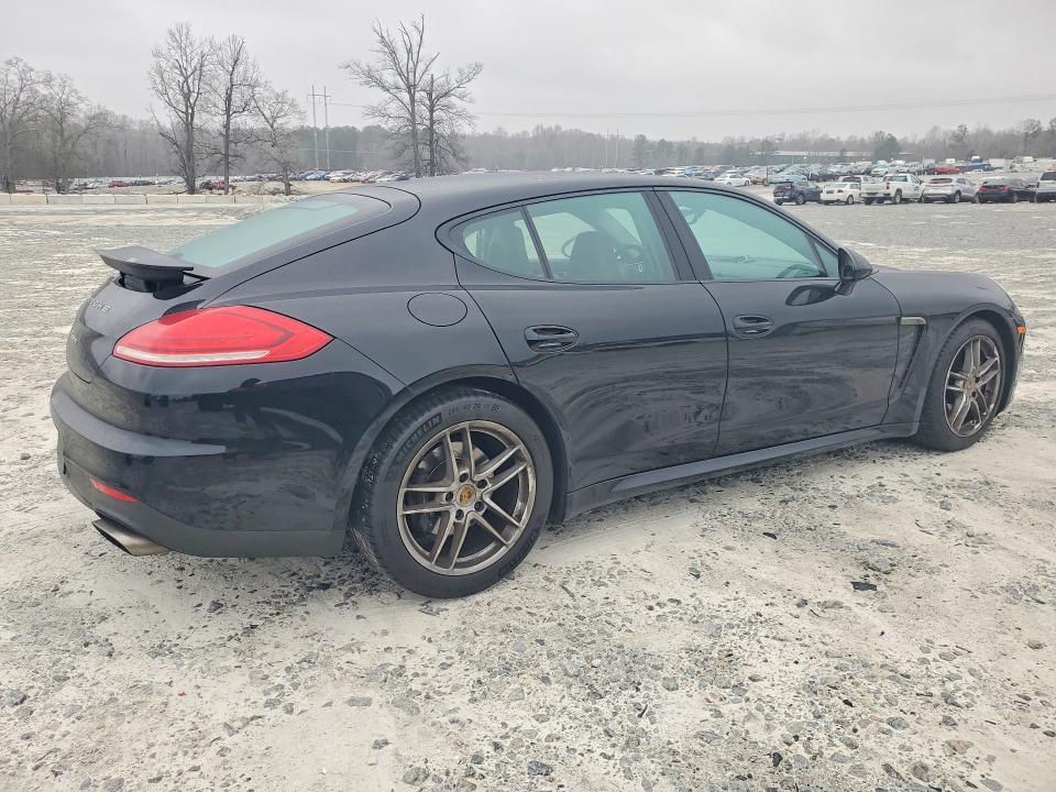 2015 Porsche Panamera 2
