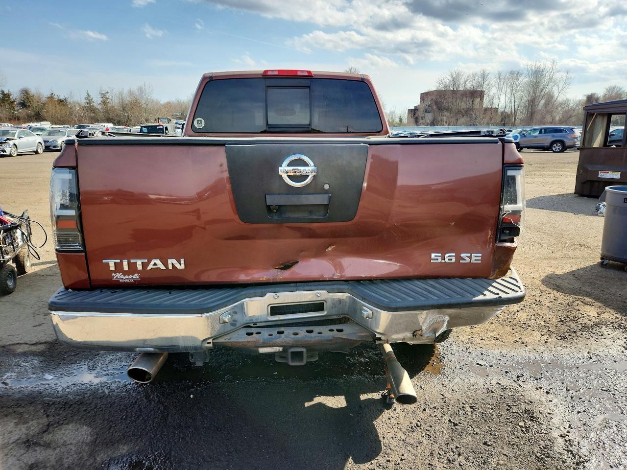 2004 Nissan Titan XE