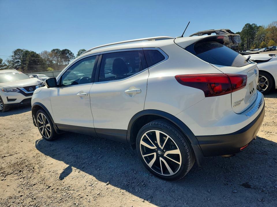 2017 Nissan Rogue Sport sl