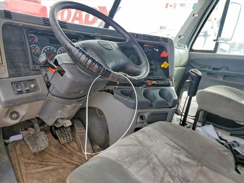 2007 Freightliner Columbia 120 Semi Truck