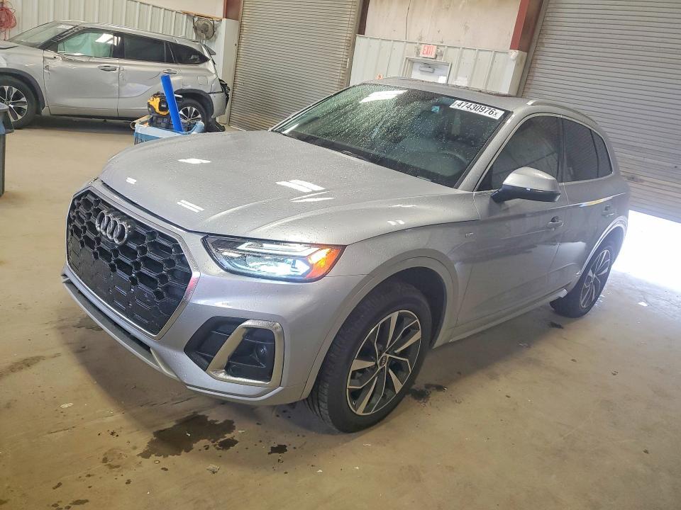 2022 Audi Q5 Premium Plus 45