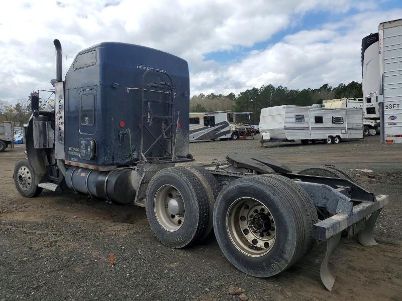 2000 Kenworth W900 Semi Truck