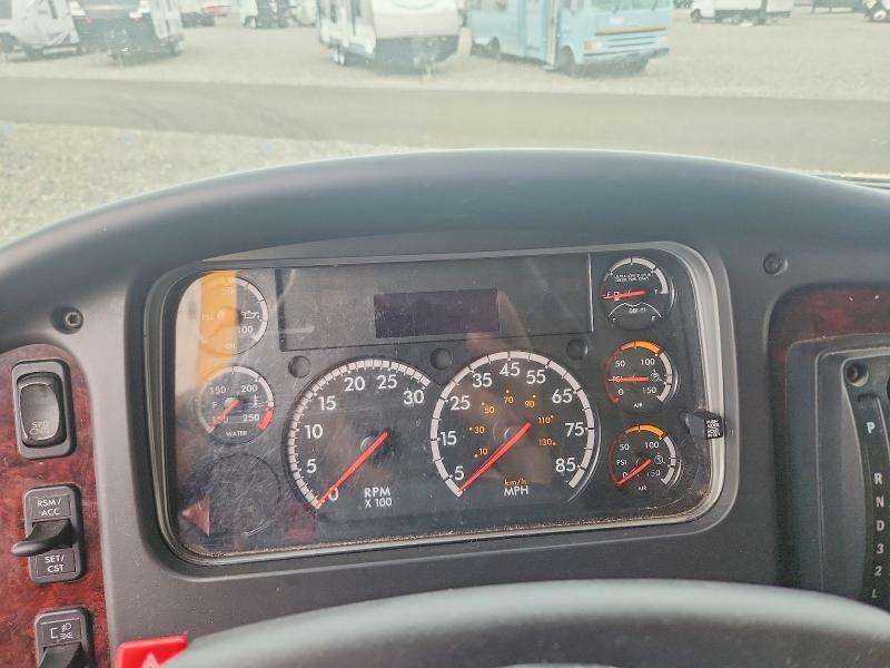 2022 Freigliner 2022 Freightliner Business Class M2 BOX Truck