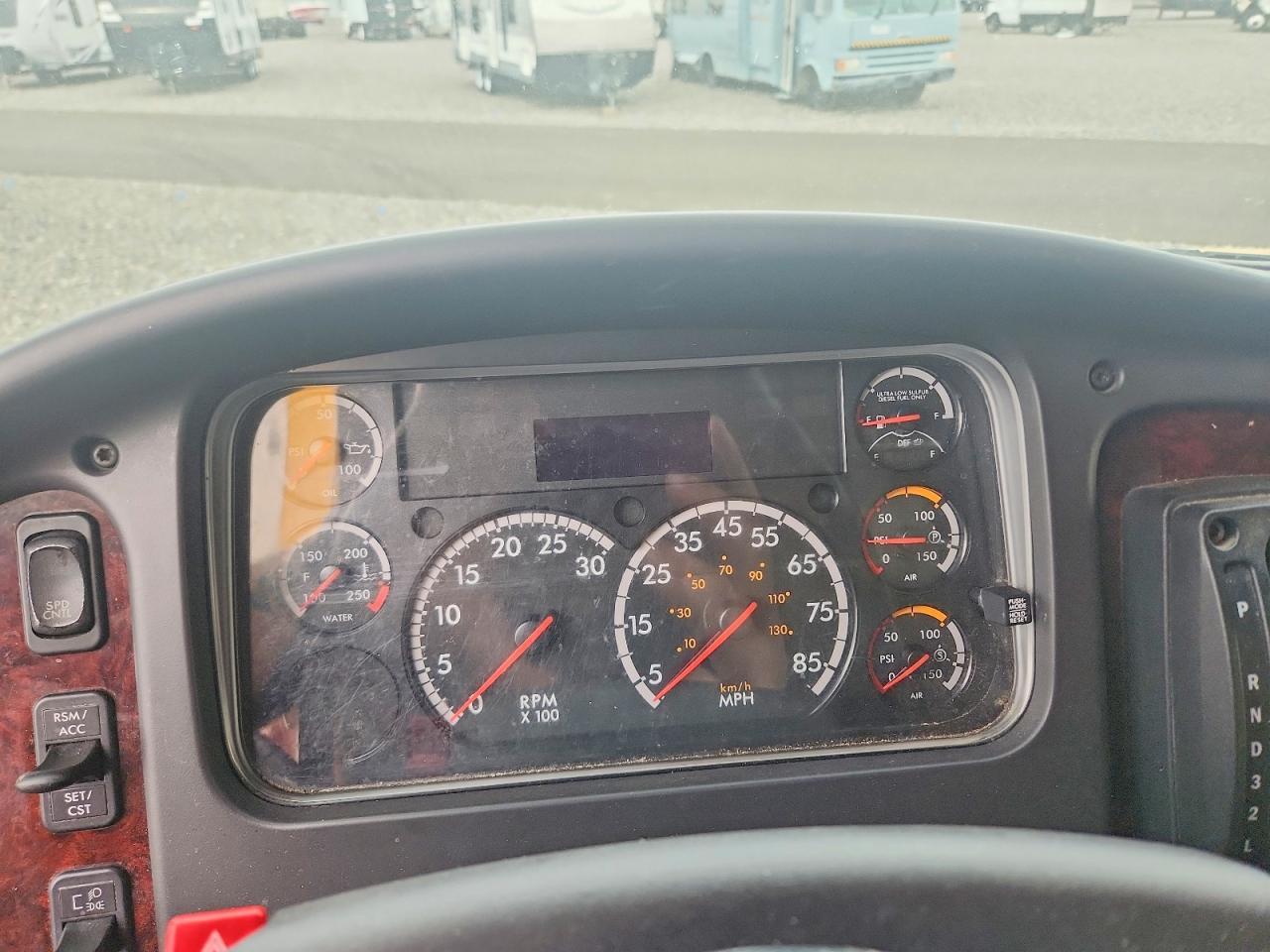 2022 Freigliner 2022 Freightliner Business Class M2 BOX Truck