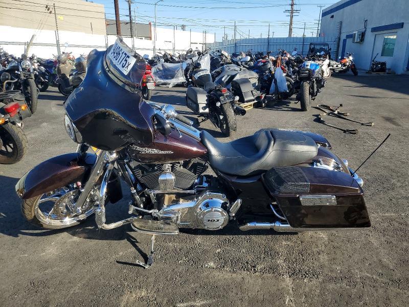 2011 Harley-Davidson Flhx