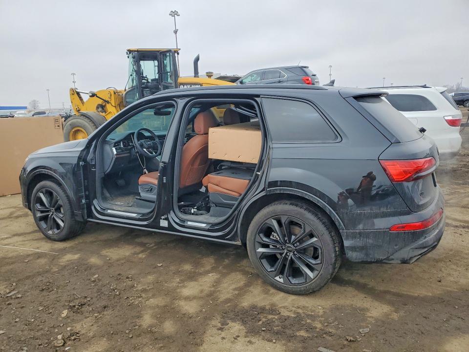 2025 Audi Q7 Premium Plus
