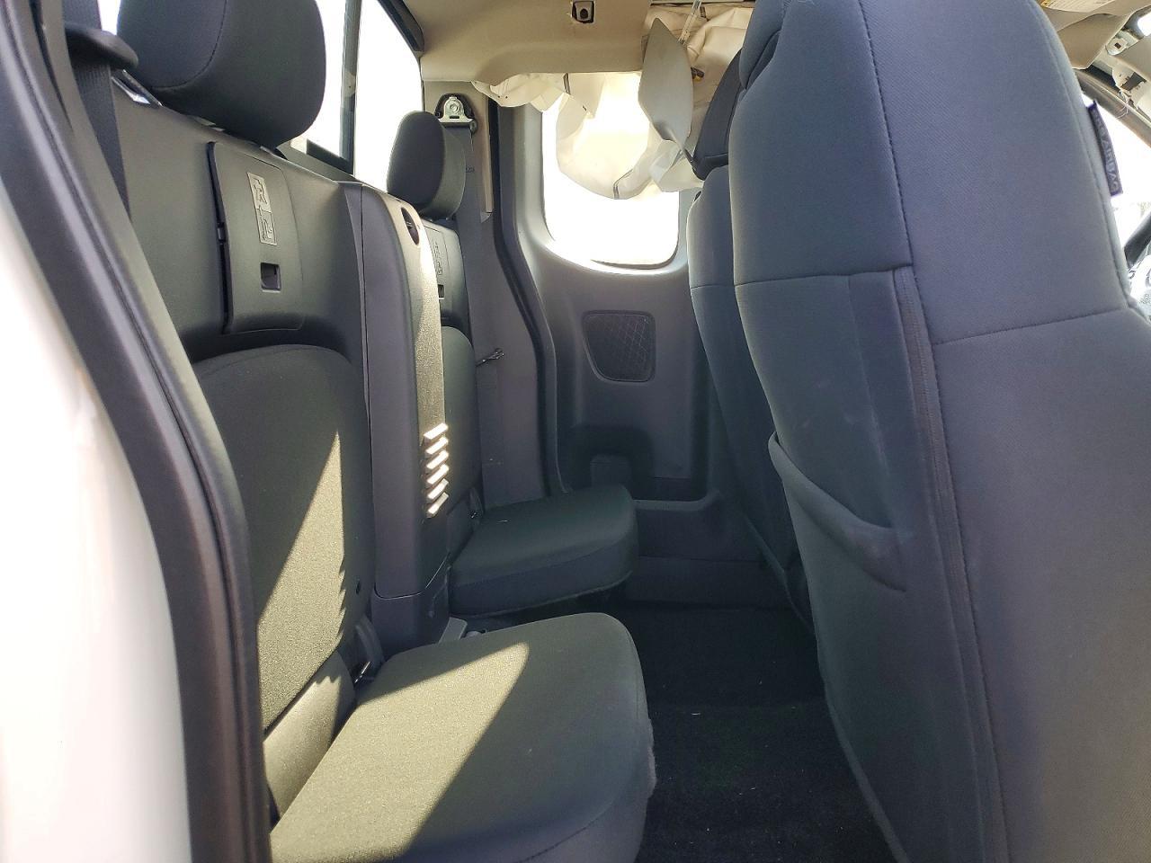 2025 Nissan Frontier S