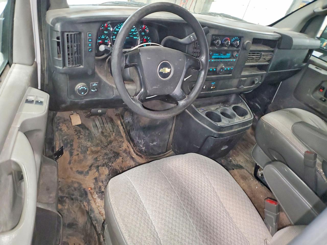 2015 Chev Express G2500