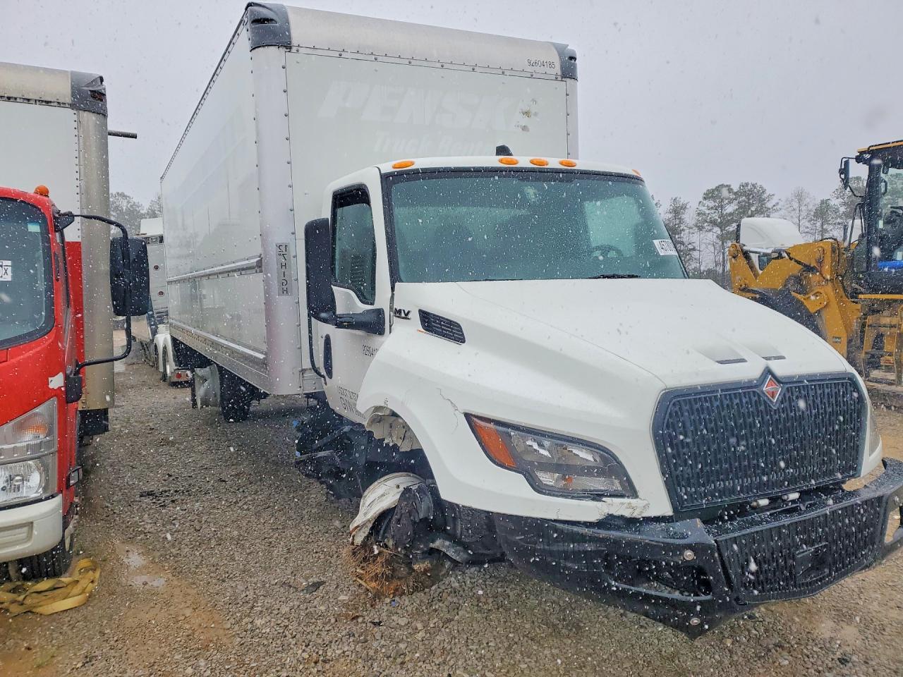 2023 International MV607 BOX Truck