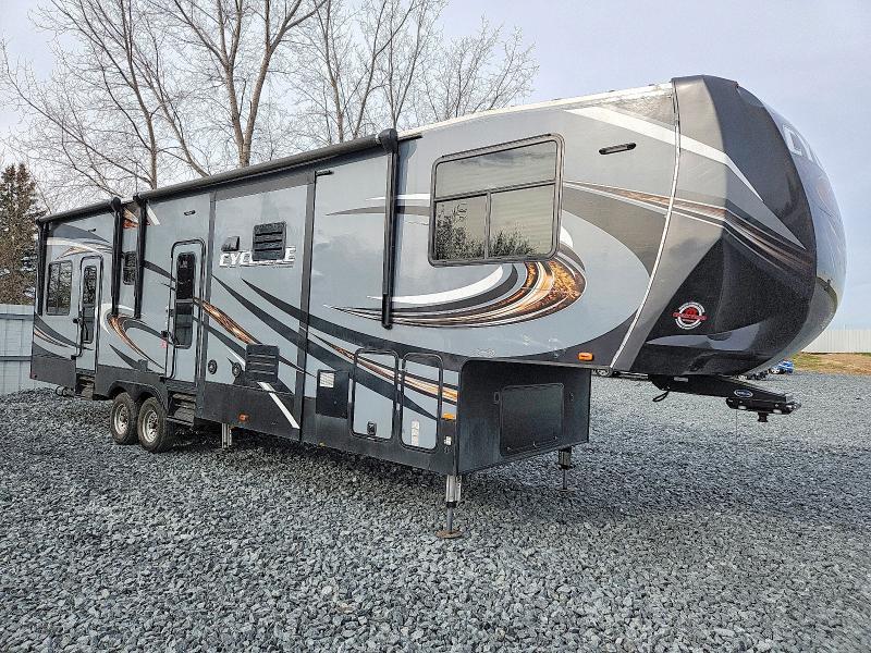 2017 Heartland Rv Cyclone Camper