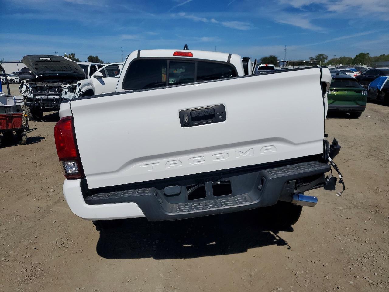 2022 Toyota Tacoma SR