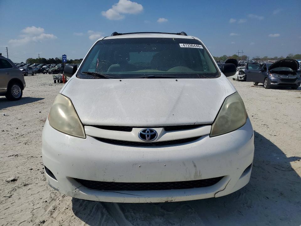 2008 Toyota Sienna le 8-passenger