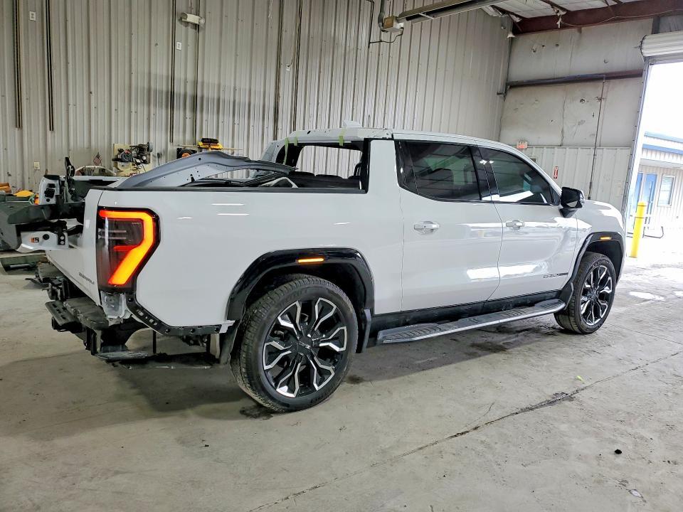 2025 GMC Sierra Denali
