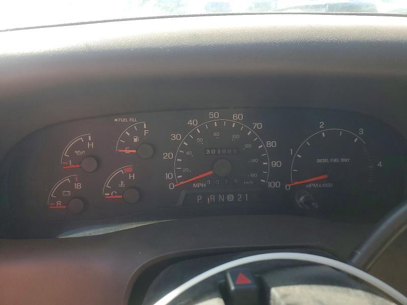 2001 Ford F350 Super Duty Flatbed Truck