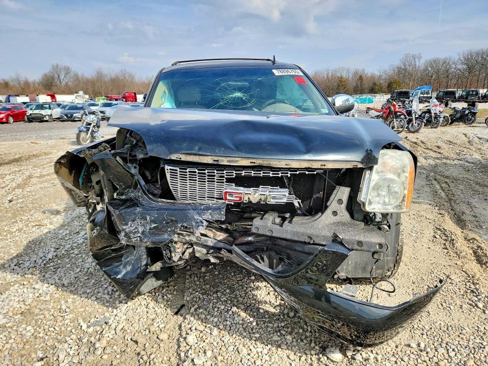 2011 GMC Yukon xl K1500 slt