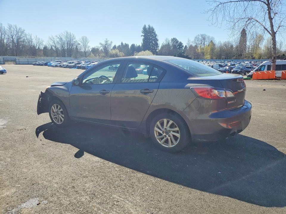 2013 Mazda 3 I