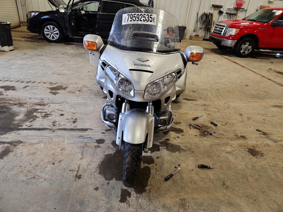 2005 Honda GL1800