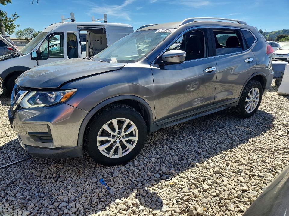 2018 Niss Rogue sv