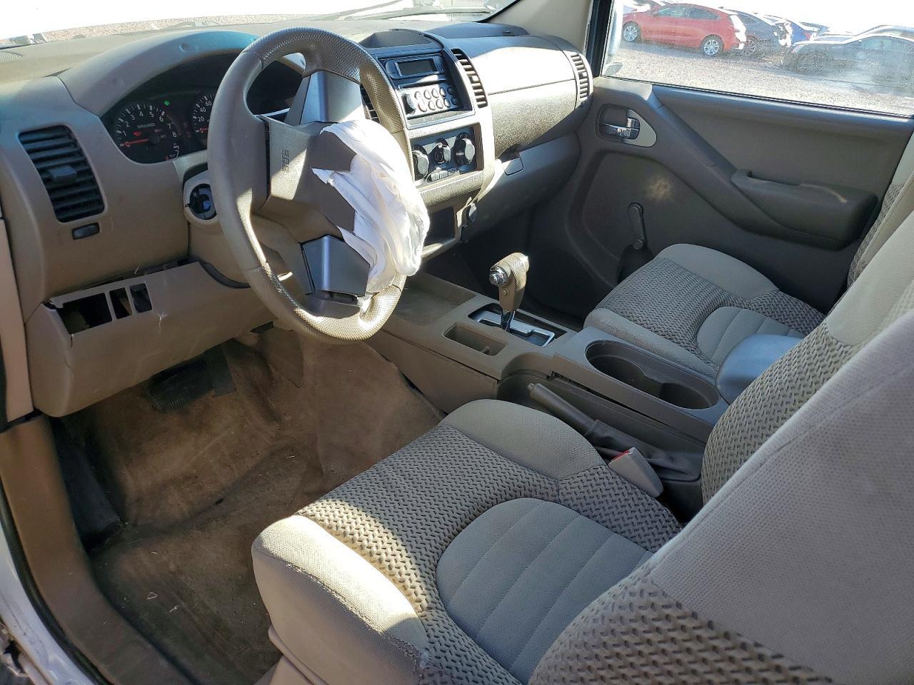 2005 Nissan Frontier SE