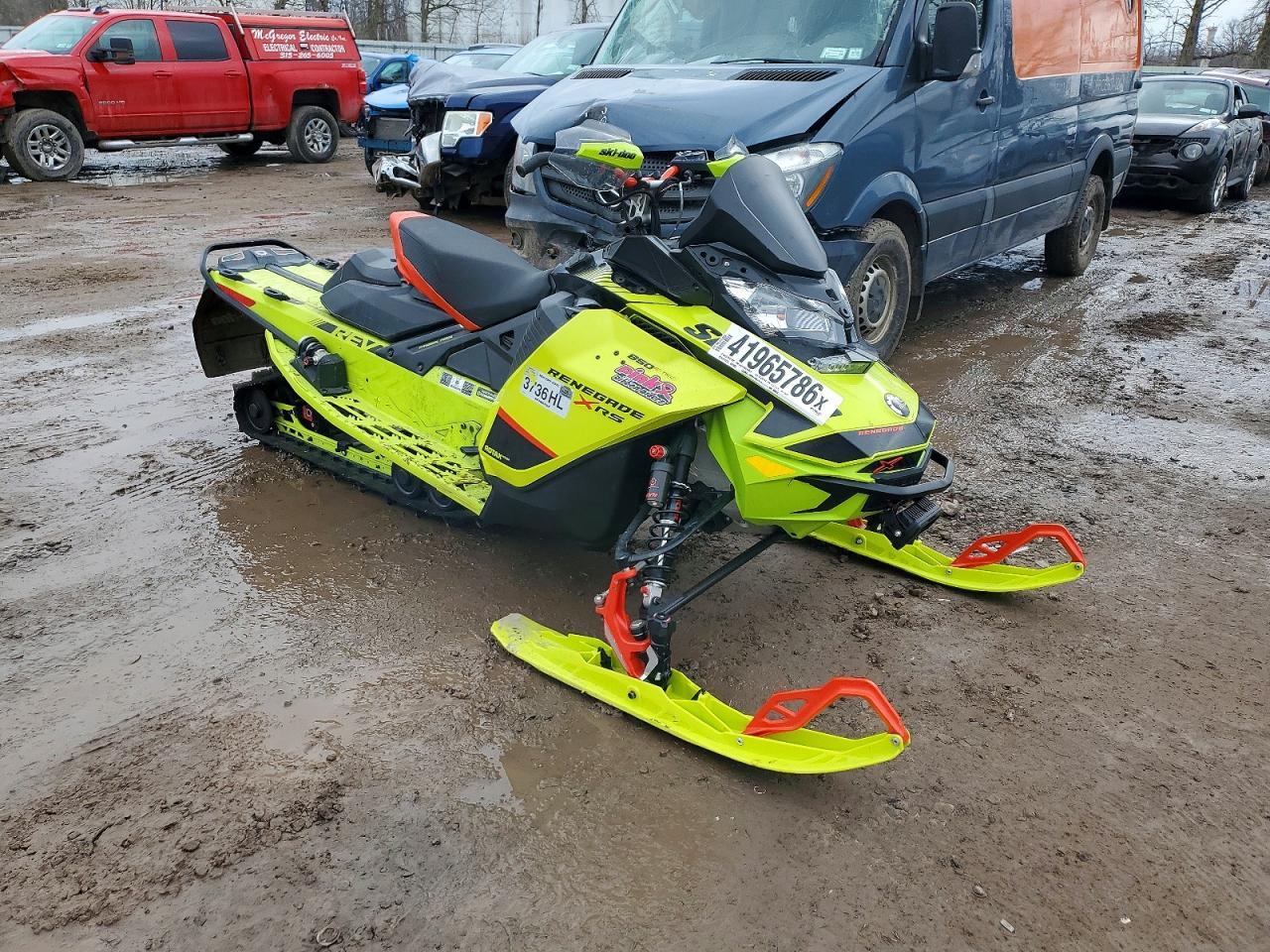 2022 Skidoo Renegade X
