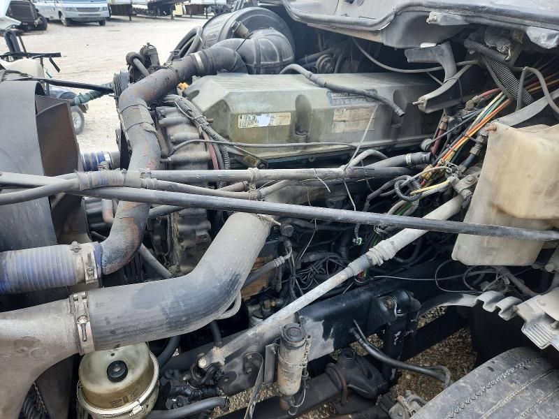 2003 Freigliner 2003 Freightliner Columbia 120