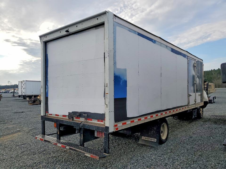 2021 Isuzu NRR BOX Truck