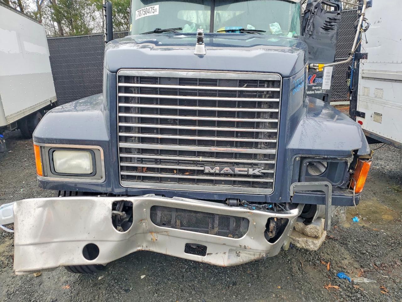 2017 Mack CHU613 Semi Truck