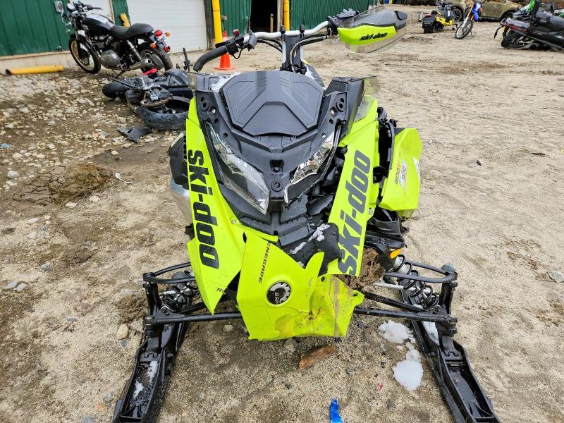 2020 Skidoo Snowmobile