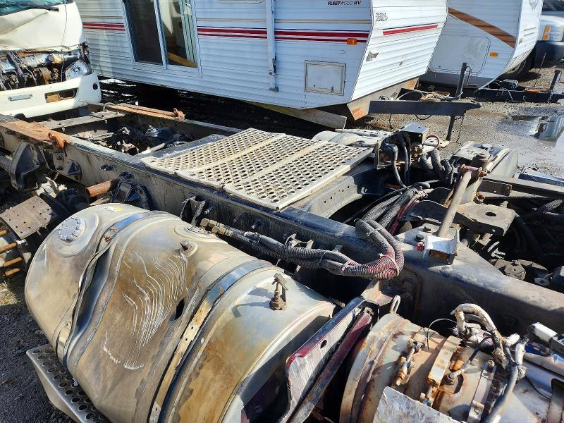 2013 Kenworth Construction T680