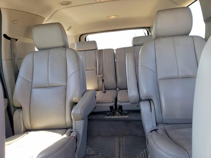 2012 Chevrolet Suburban C1500 lt