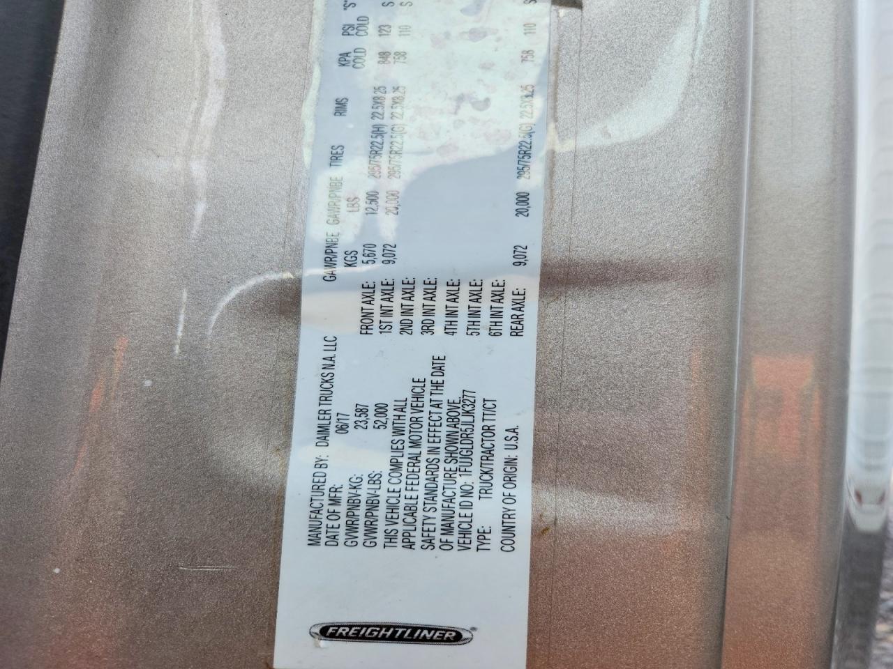 2018 Freigliner 2018 Freightliner Cascadia 125 Semi Truck