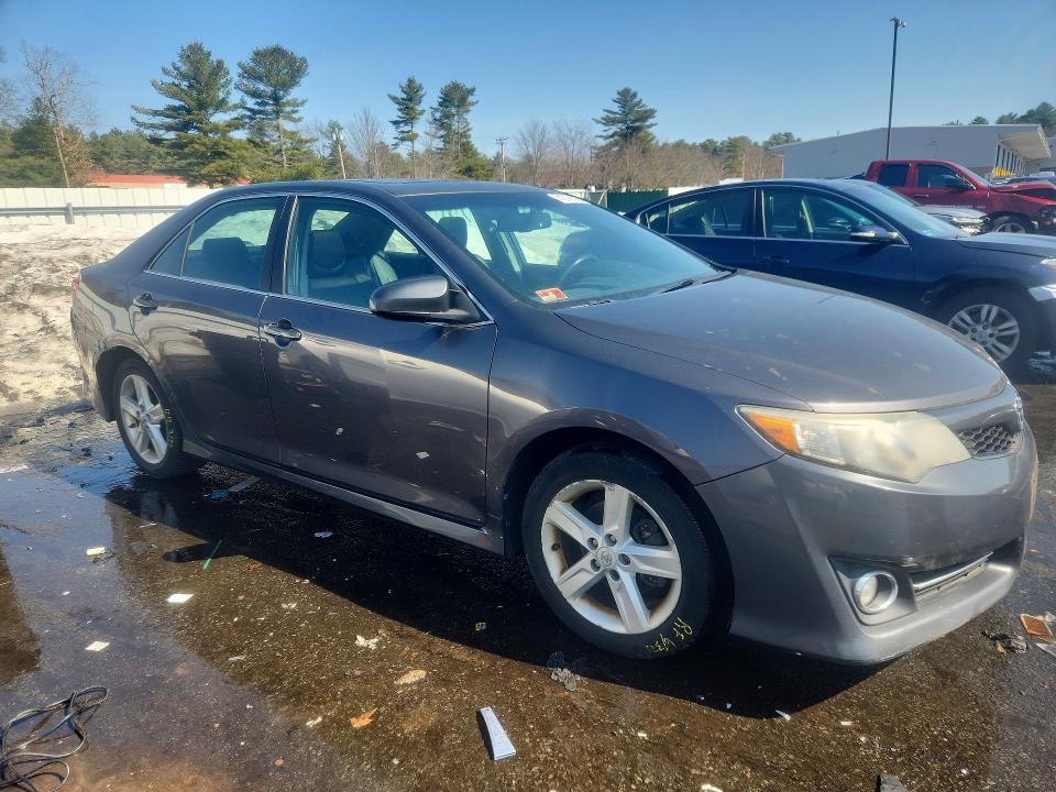 2014 Toyota Camry se