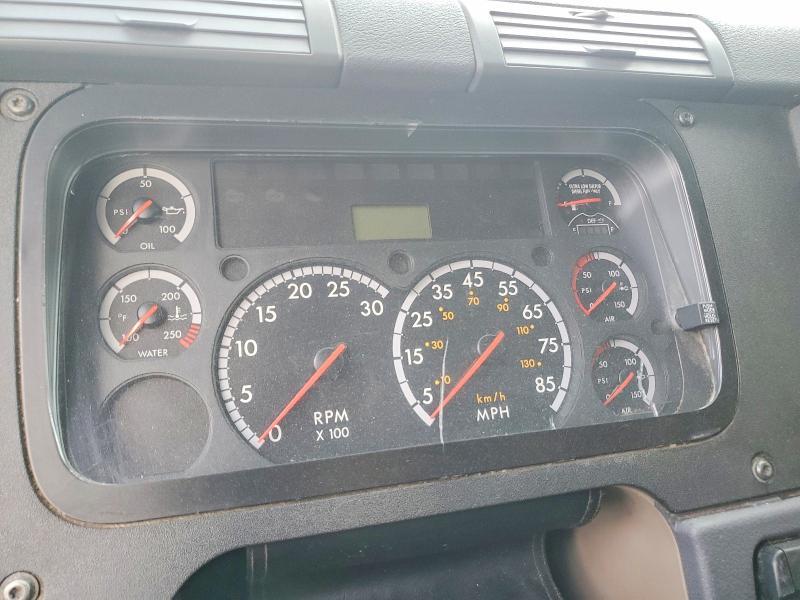 2014 Freigliner 2014 Freightliner Cascadia Semi Truck