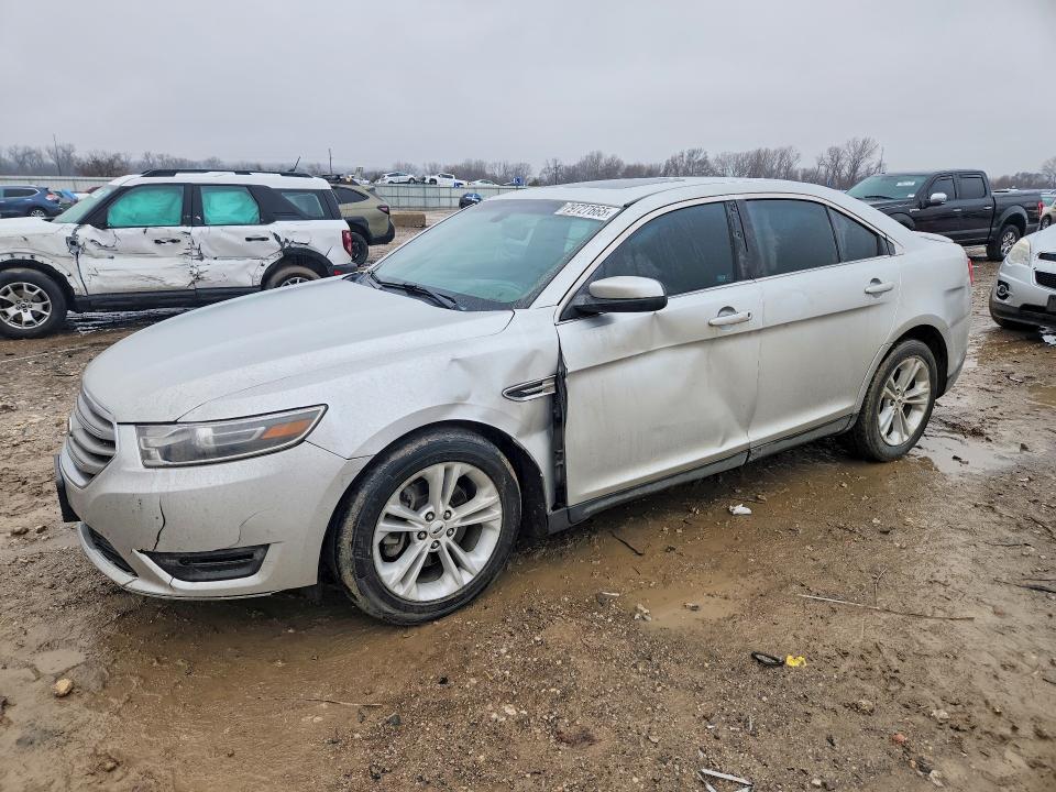 2015 Ford Taurus sel