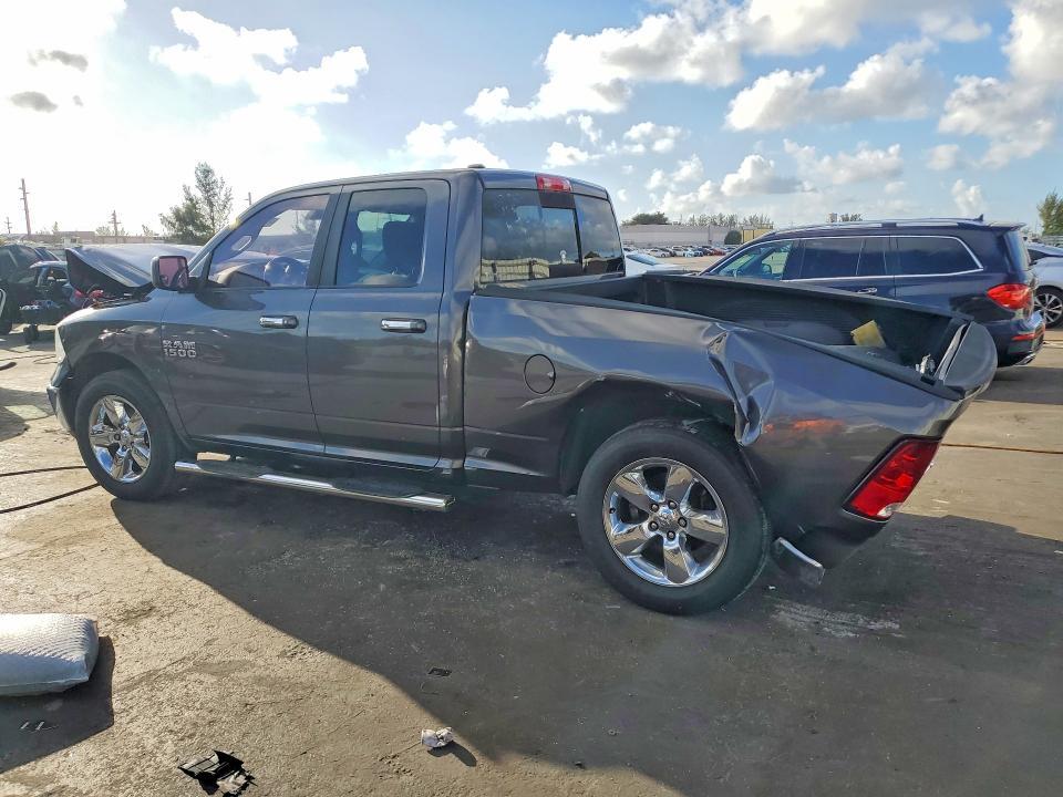 2015 Dodge RAM 1500 SLT