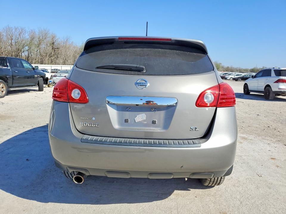 2012 Nissan Rogue s