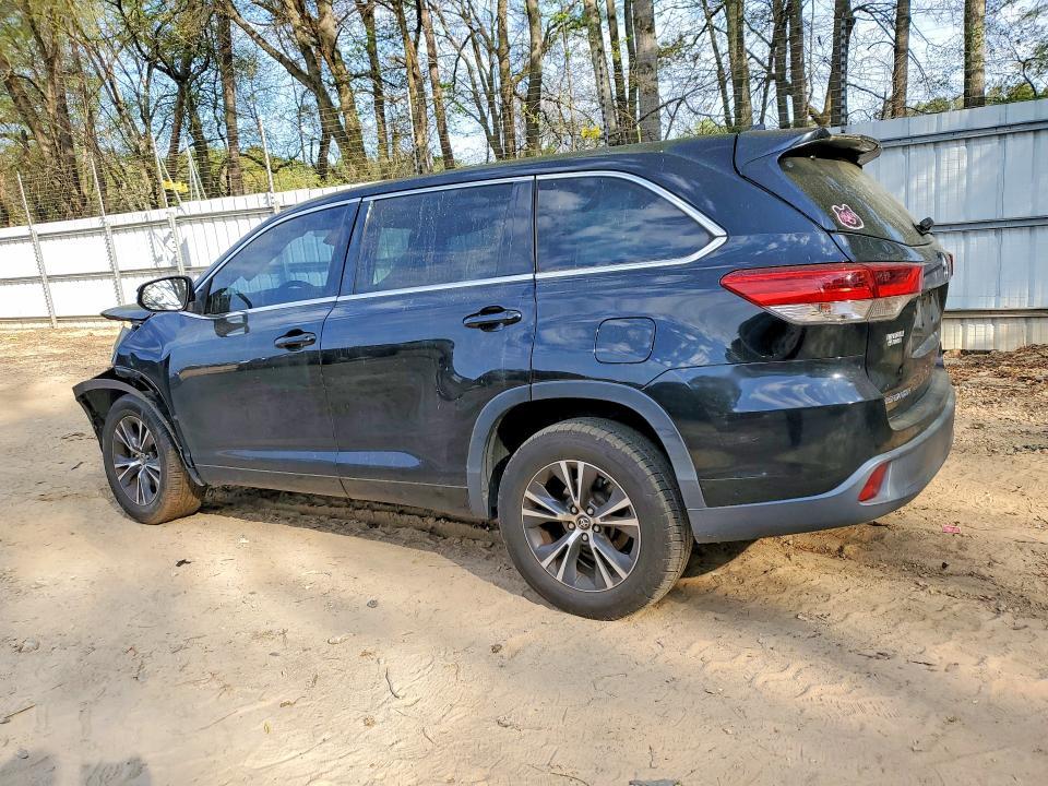 2018 Toyota Highlander le Plus