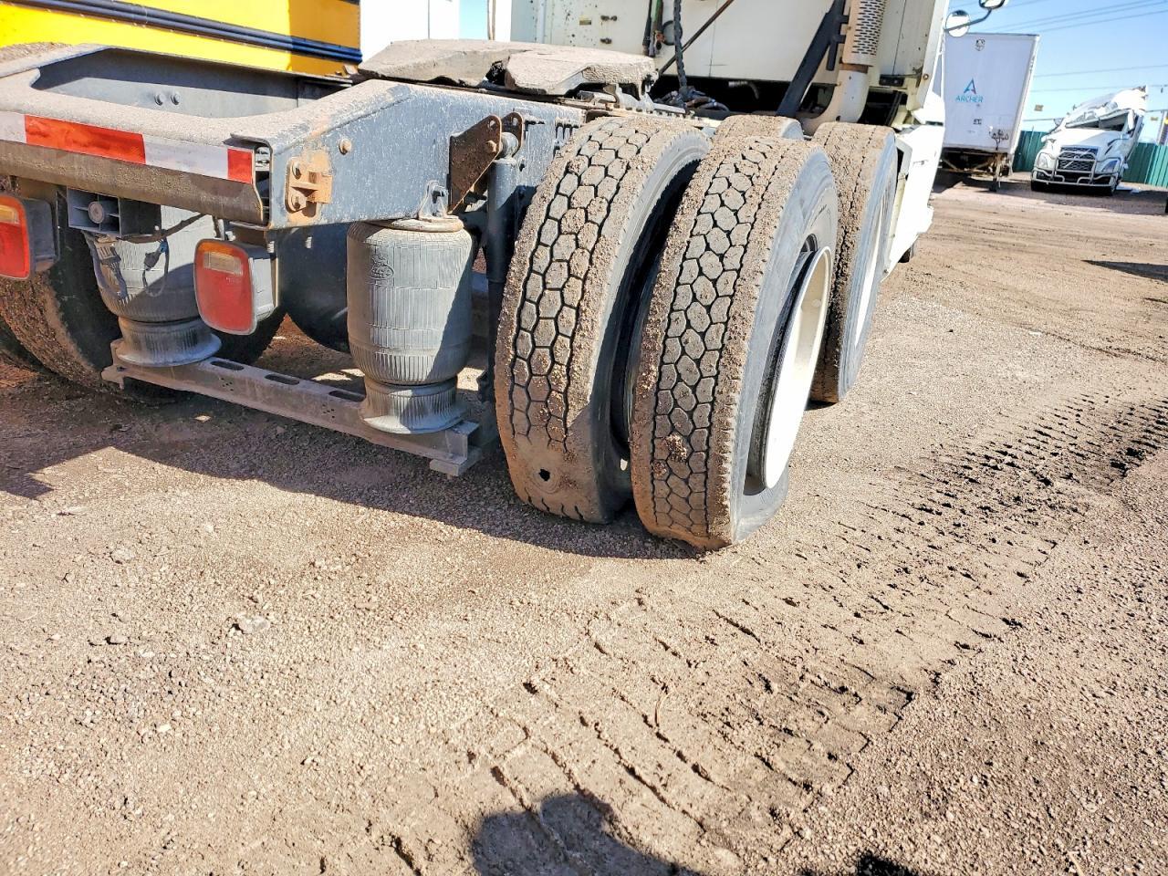 2014 Mack CXU613 Semi Truck