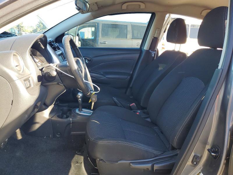 2018 Nissan Versa sv