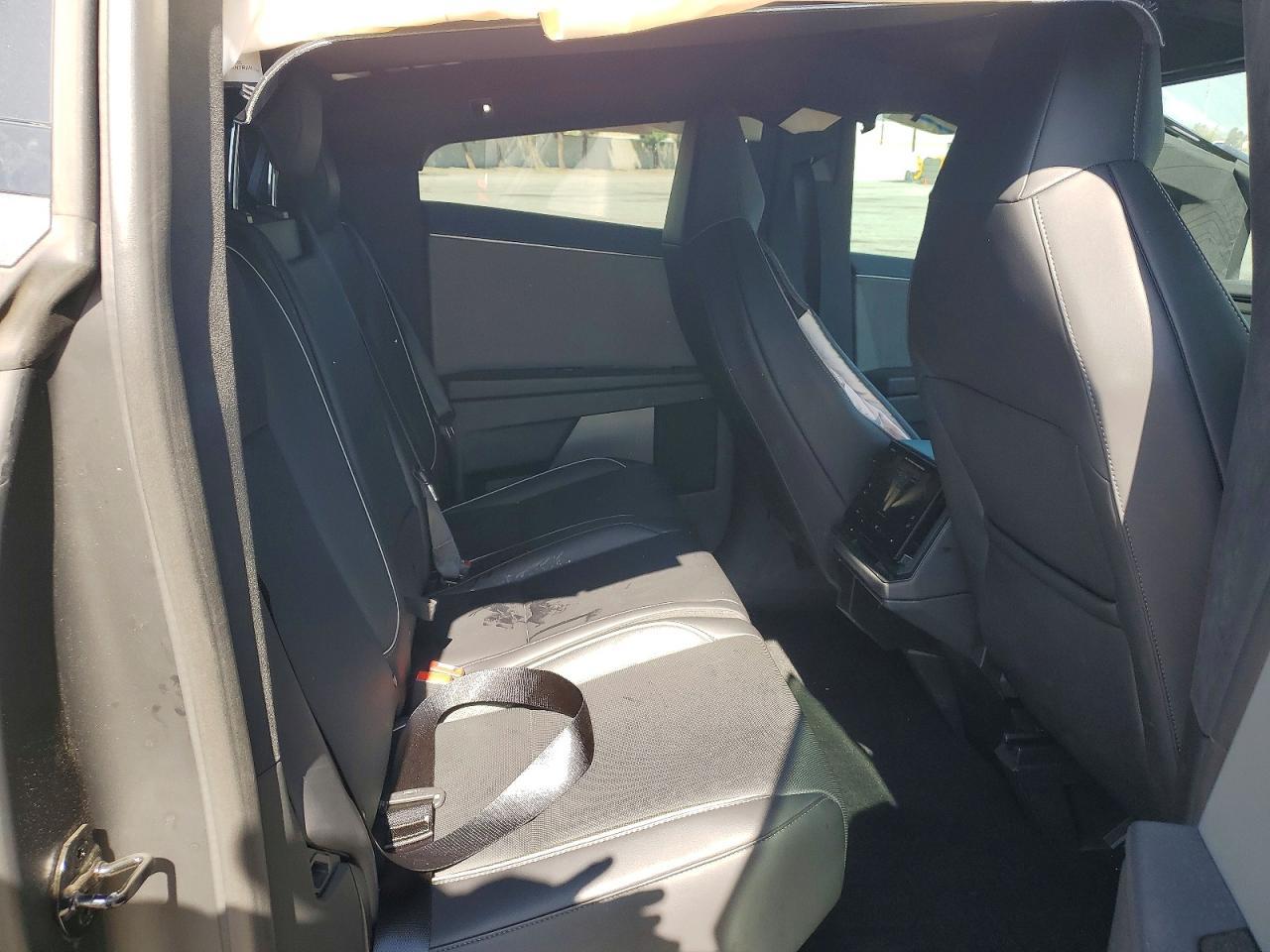 2024 Tesla Cybertruck