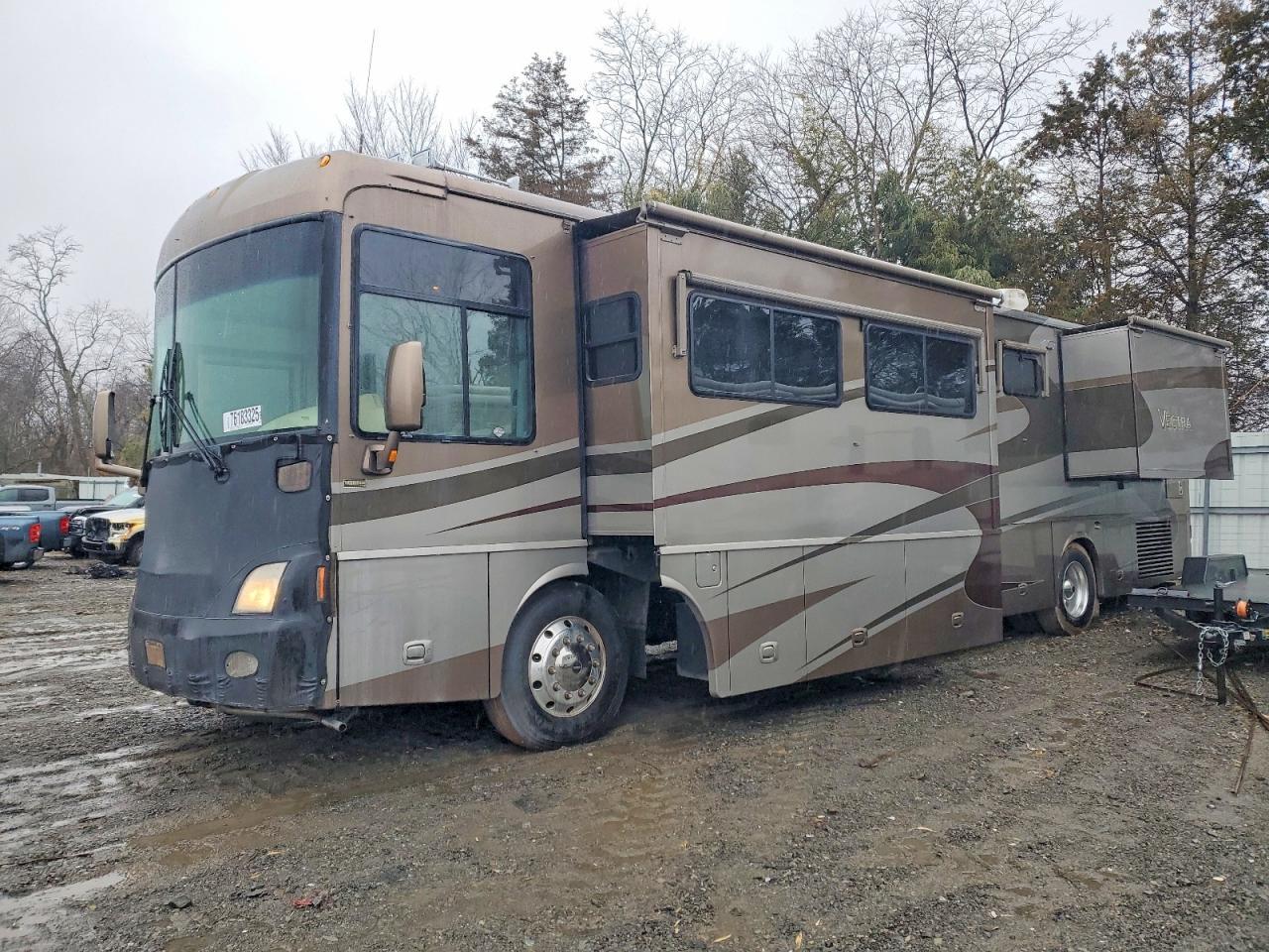 2004 Winnebago Vectra 40KD