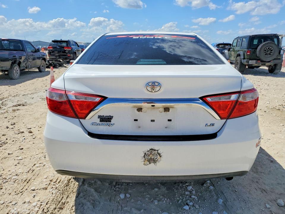 2017 Toyota Camry le