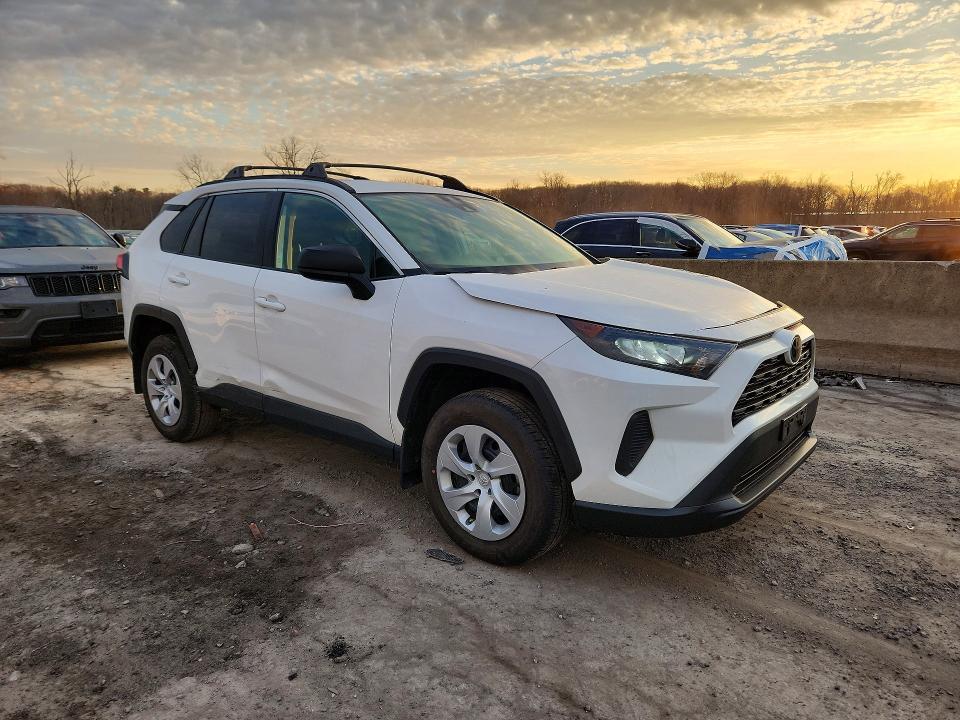 2020 Toyota Rav4 le