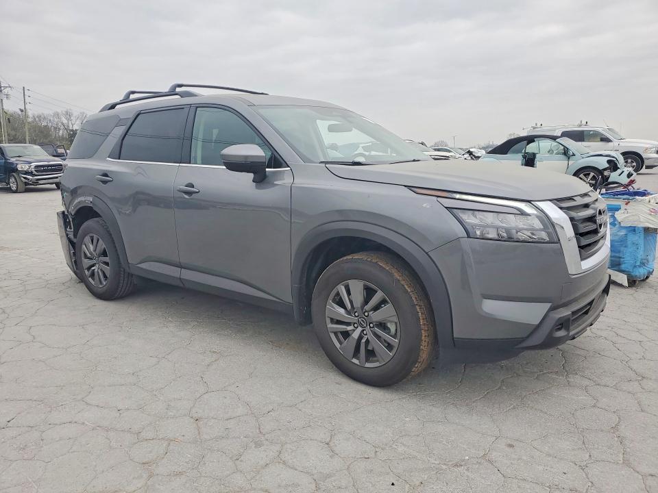 2025 Nissan Pathfinder sv