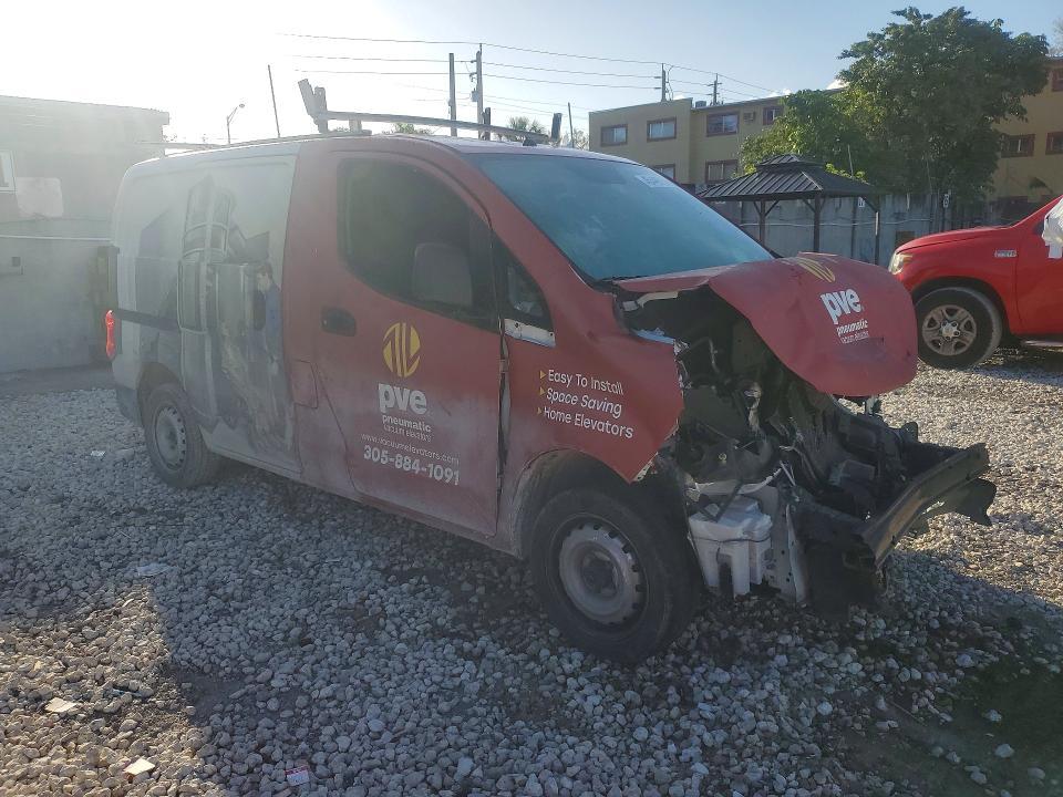2015 Nissan NV200 S