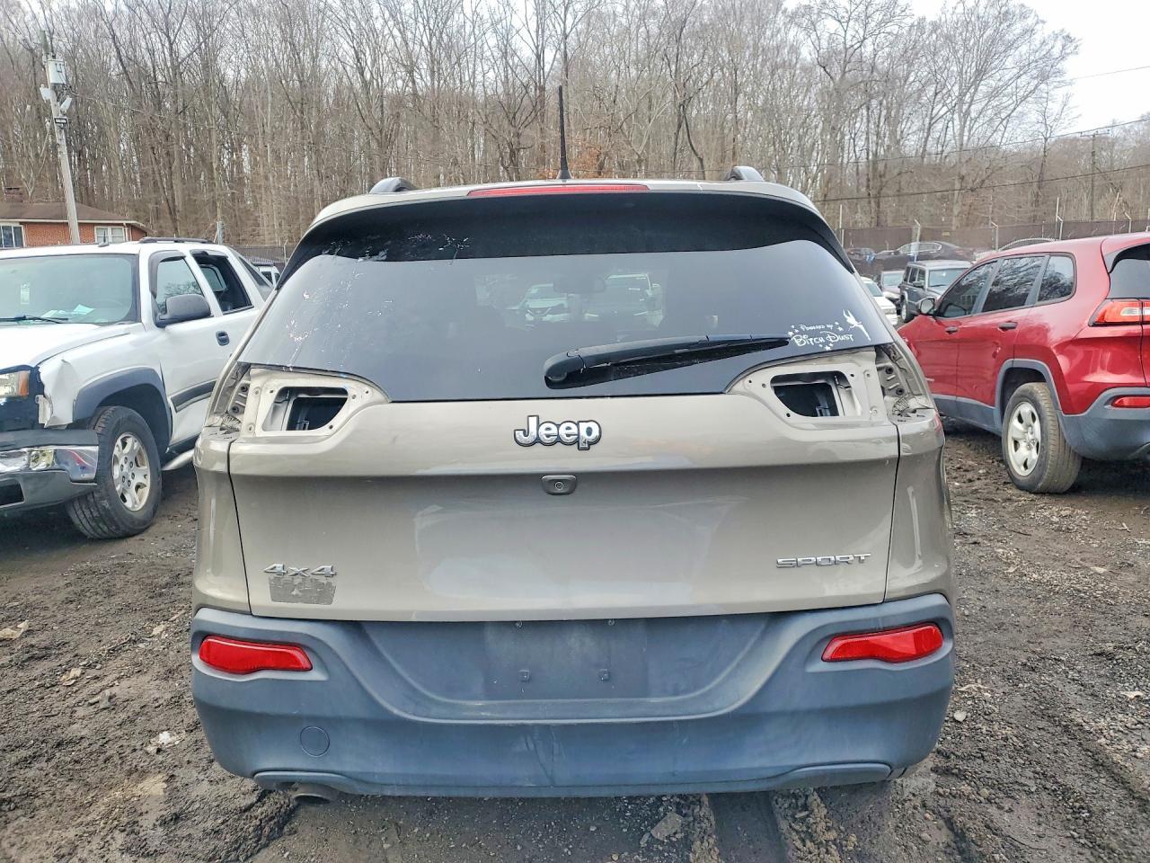 2016 Jeep Cherokee Sport