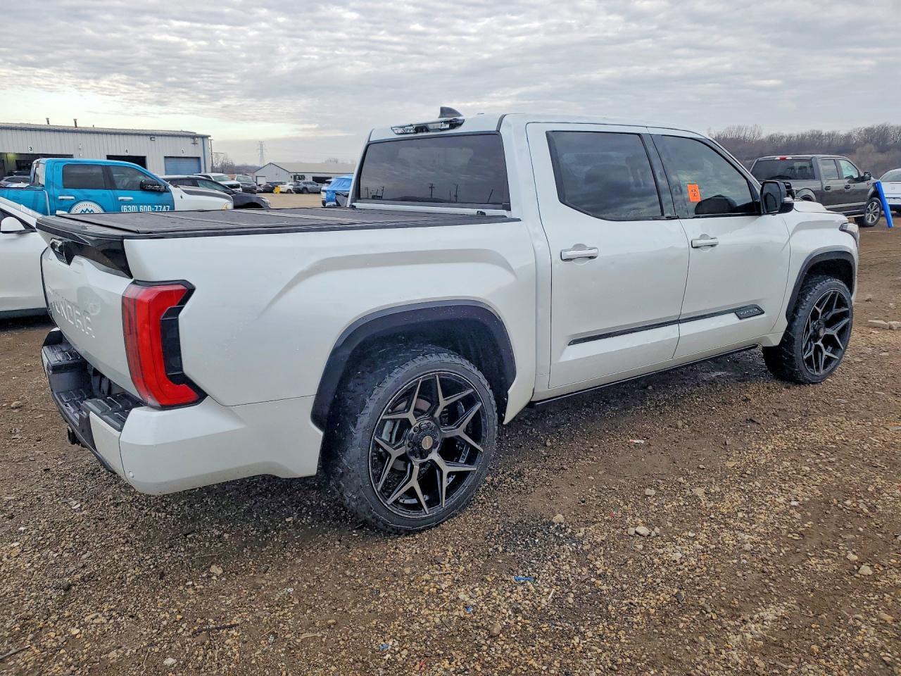 2023 Toyota Tundra Platinum HV